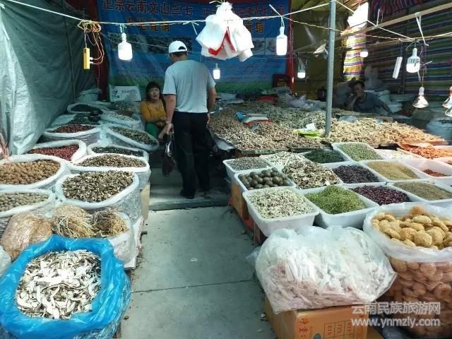 喜歡云南旅游的朋友,你去過(guò)地方的集市節(jié)嗎?