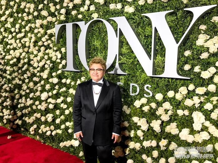 韓紅在托尼獎紅毯上